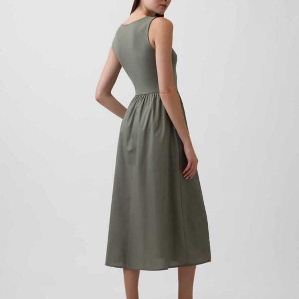 Sleeveless Boatneck Midi Dress